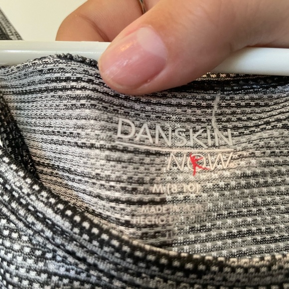 GRAY WORKOUT TANK FROM DANSKIN SIZE M - Picture 4 of 7